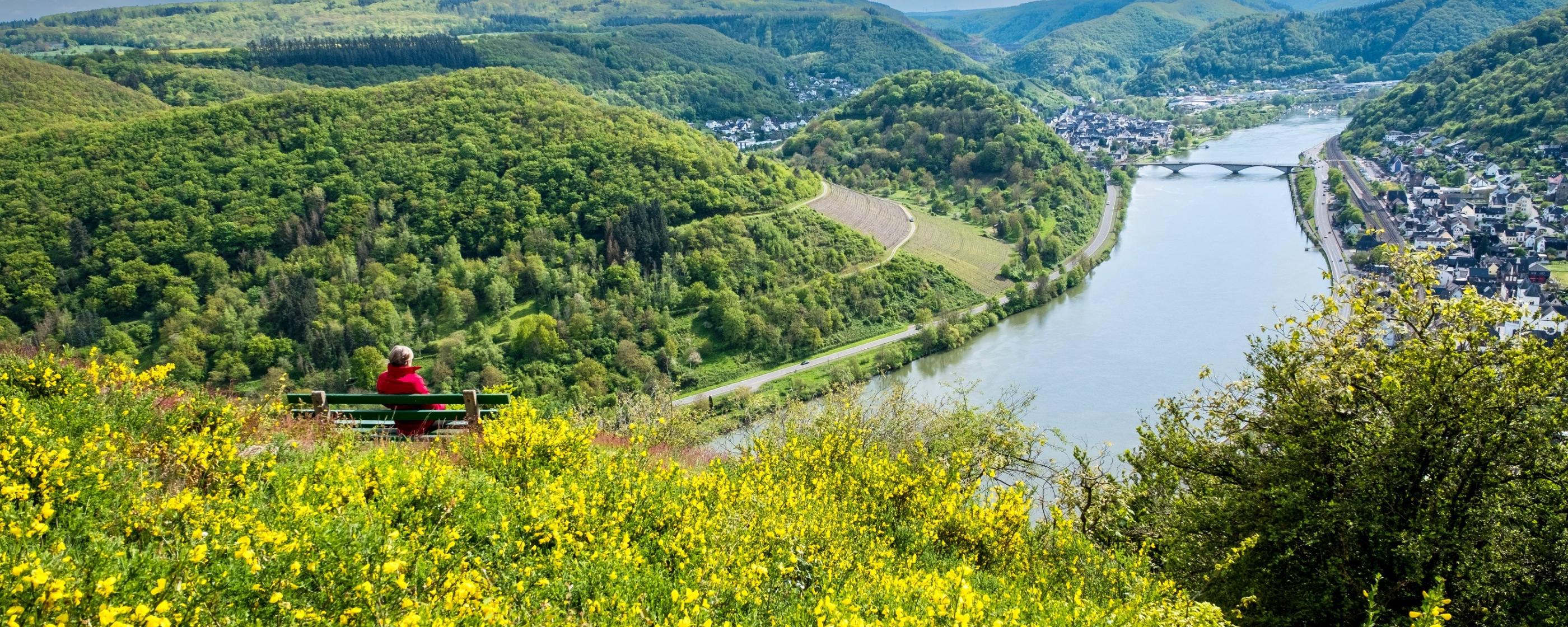 Aussichtspunkt auf dem Kardener Berg mit Blick auf Treis und Karden und die Mosel